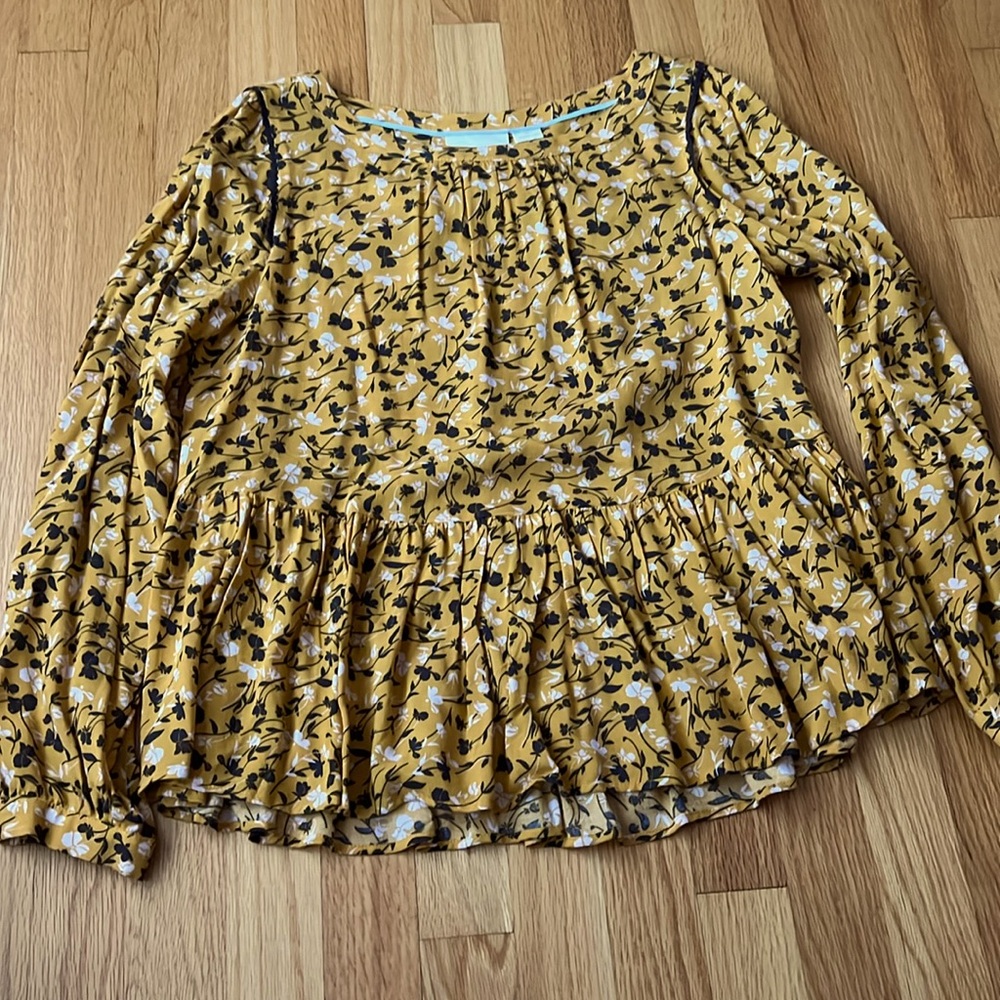 Mustard top floral